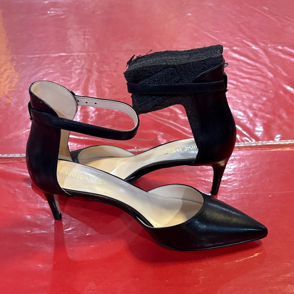 Nine West Black Pointed Toe Heels